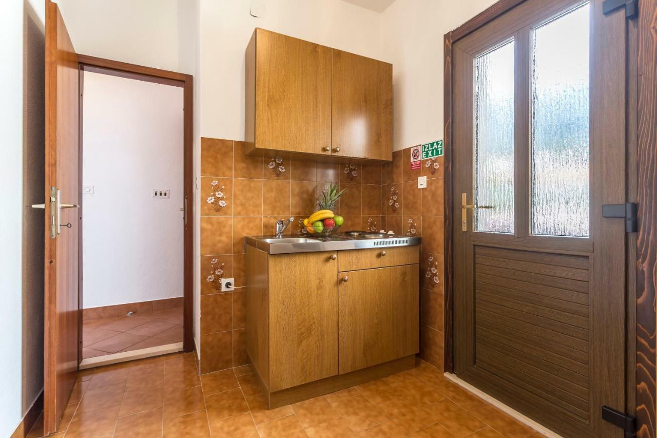 Apartmani Bezma Бол Екстериор снимка